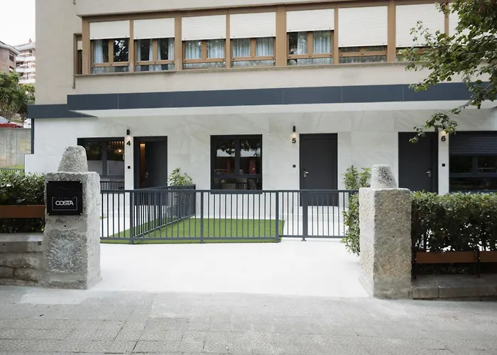 Joaquin Costa * סנטנדר